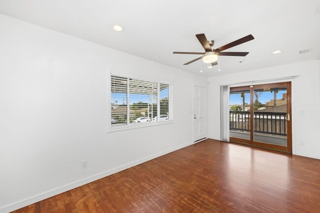 Photo - 7080 Mohawk St