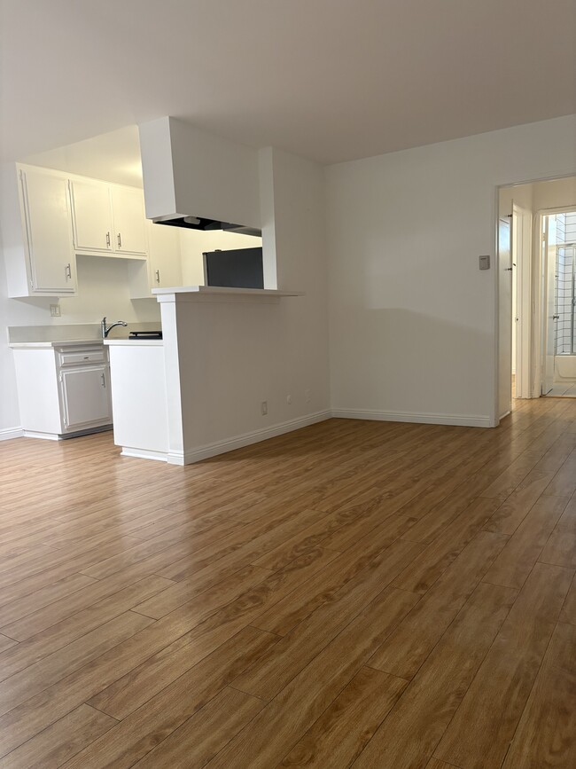 Photo - 5123 Raleigh St