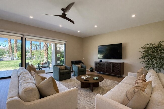 Photo - 45565 Pima Rd