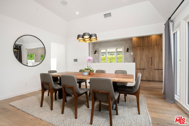 Photo - 321 Laurel Ave