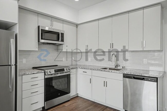 Building Photo - Unit 310