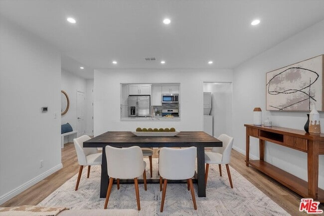 Photo - 1650 Veteran Ave Unit 107