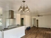 Photo - 16041 Devonshire St