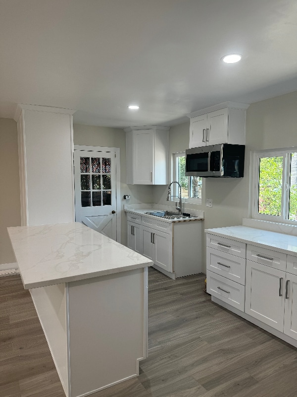 Photo - 14670 Harding St Unit Main