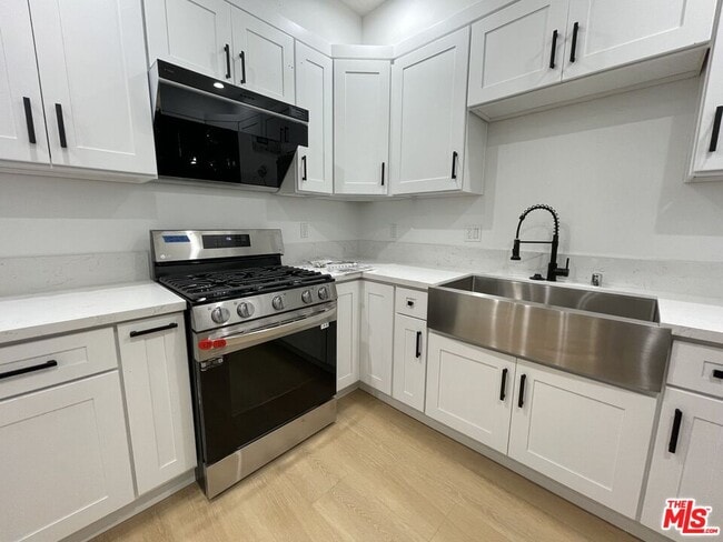 Photo - 1340 W 37th St Unit 1340