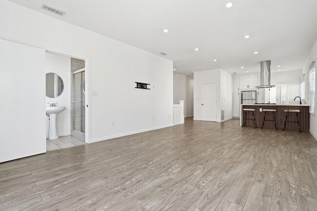 Photo - 455 S Rexford Dr Unit 455 S Rexford Dr #1/2