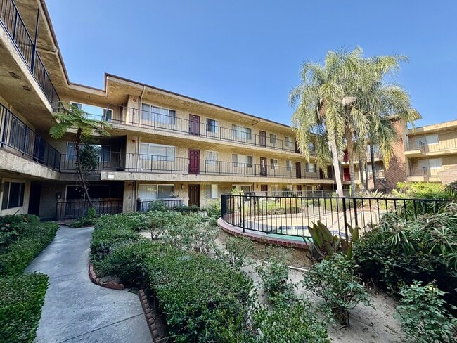 Photo - 8505 Columbus Ave Unit 106