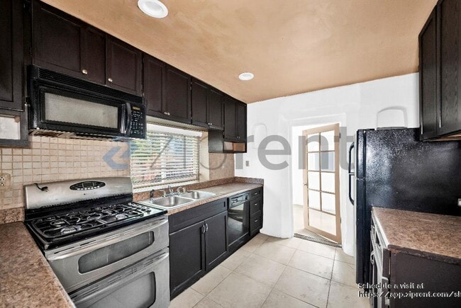 Photo - 82481 Valencia Ave