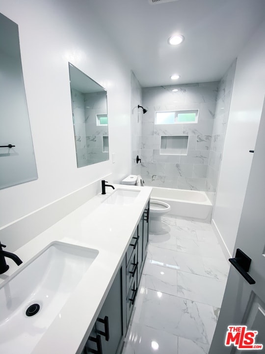 Photo - 107 E Indigo St Unit B