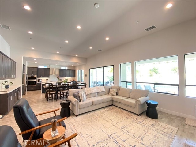 Photo - 49835 Meridian Wy