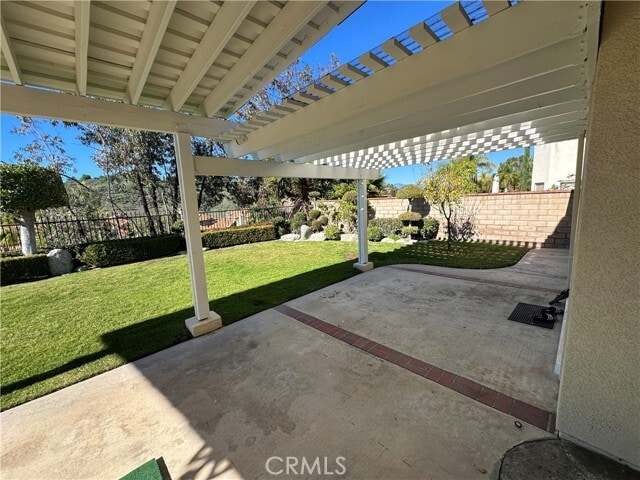 Photo - 789 Newbury Way