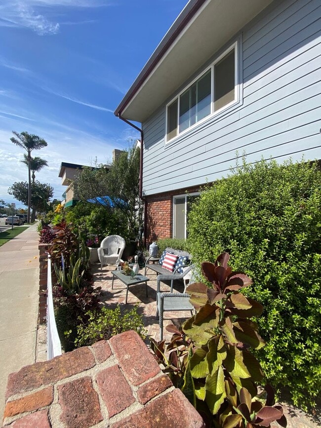 Photo - 415 1/2 Ocean Avenue