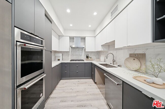 Photo - 1051 S Corning St Unit 103