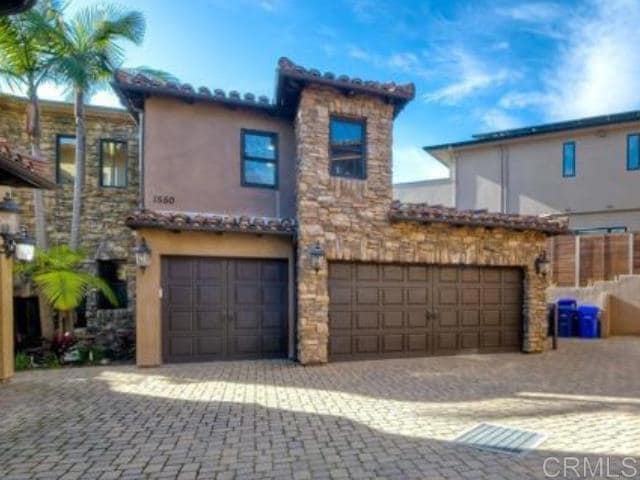 Photo - 1550 Summit Ave