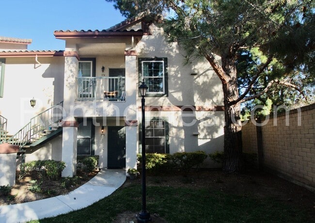 Building Photo - 10921 Sabre Hill Dr Unit 373