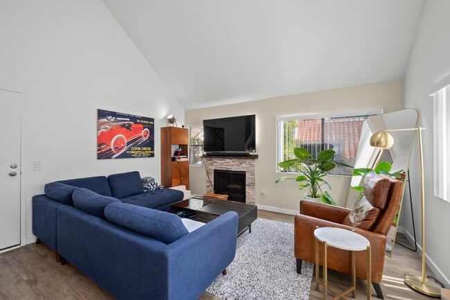 Photo - Stylish Condo in the Heart of Downtown San Diego’s Marina District Unit 174