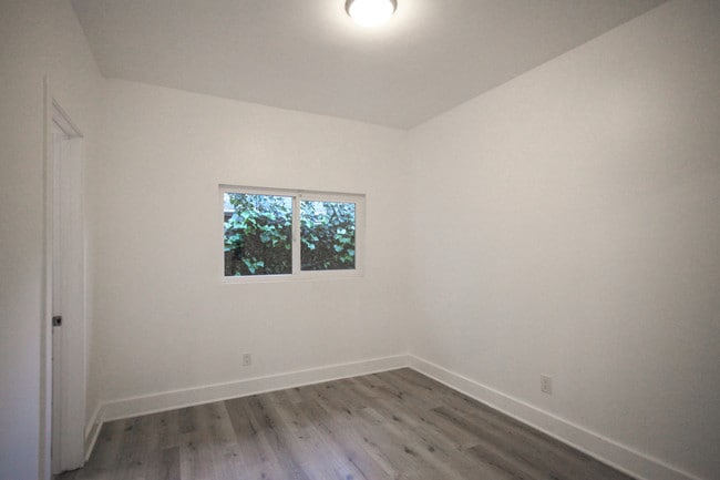 Photo - 401 Brooks Ave Unit 401