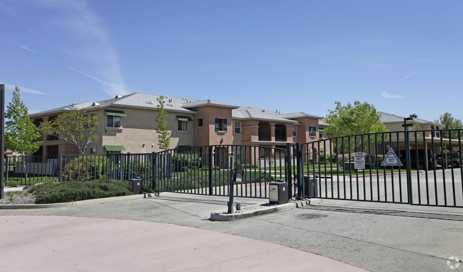 Sierra View Gardens - Sierra View Gardens Apartments