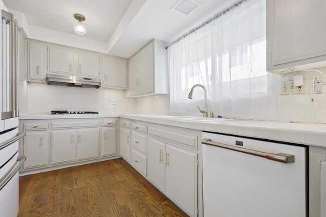 Photo - 6509 Kester Ave