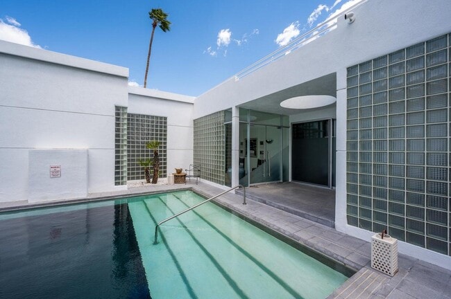 Photo - 520 W Vía Lola