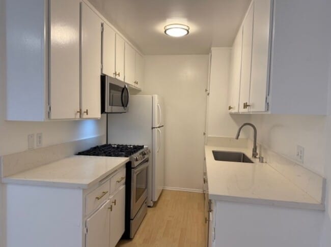 Photo - Darlington Ave