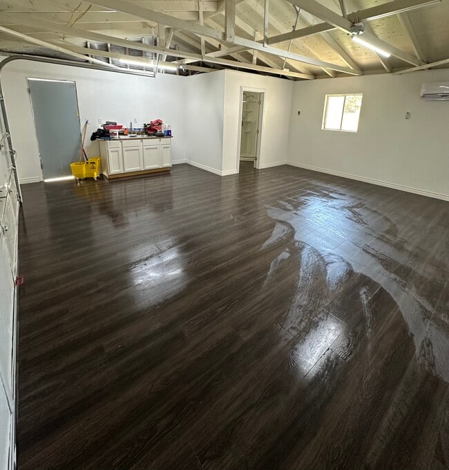 Building Photo - 5224 W Avenue L4