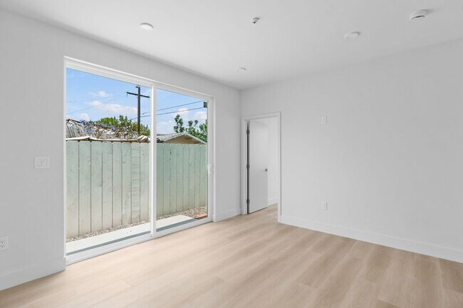 Photo - 3516 Oak Glen Ln