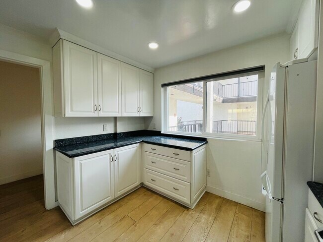 Photo - 3525 Lebon Dr Unit 219