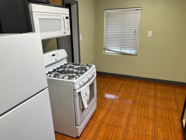 Photo - 5390 34th St