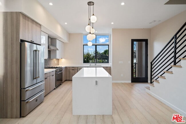 Photo - 4429 Tujunga Ave