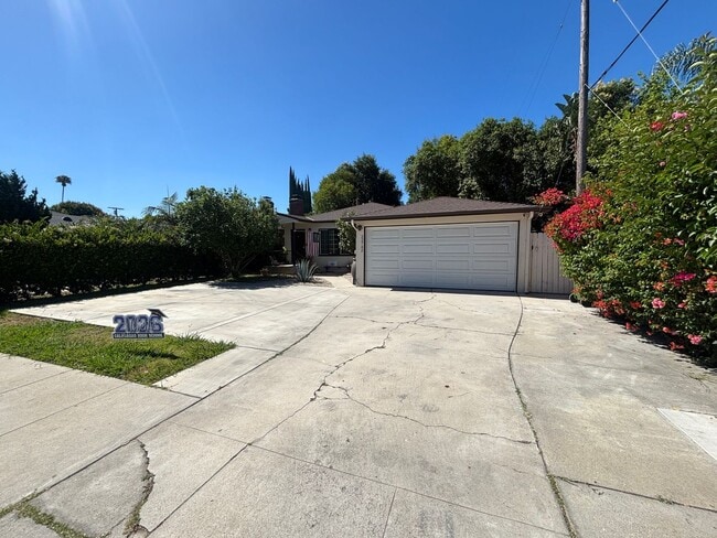 Building Photo - Beautiful Single-Story 4-Bedroom Home with RV Parking in Woodland Hills!