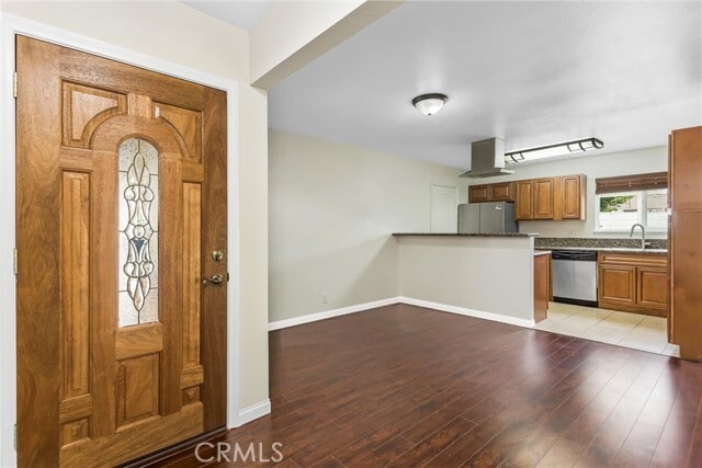 Photo - 2960 Sterling St