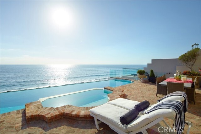 Photo - 18 Breakers Ise