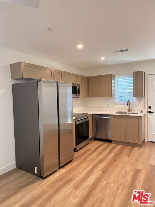 Photo - 6626 1/2 Woodlake Ave