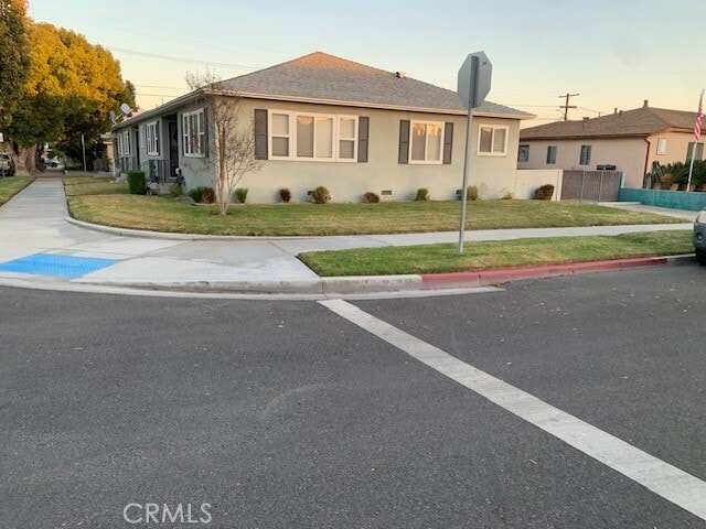 Building Photo - 2519 Tulare Ave