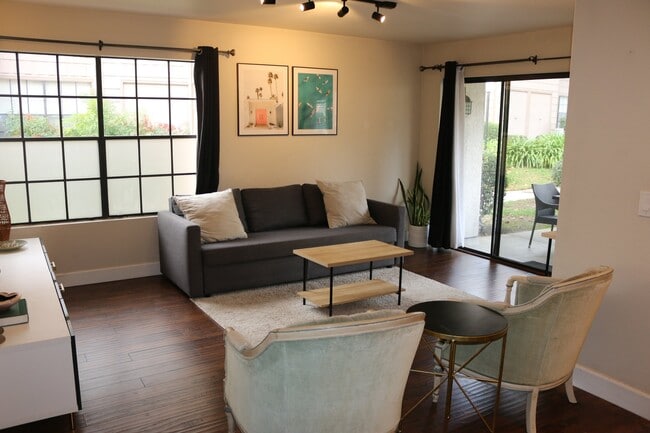 Building Photo - 26701 Quail Creek Unit 233