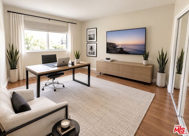 Photo - 3845 Westwood Blvd Unit 2