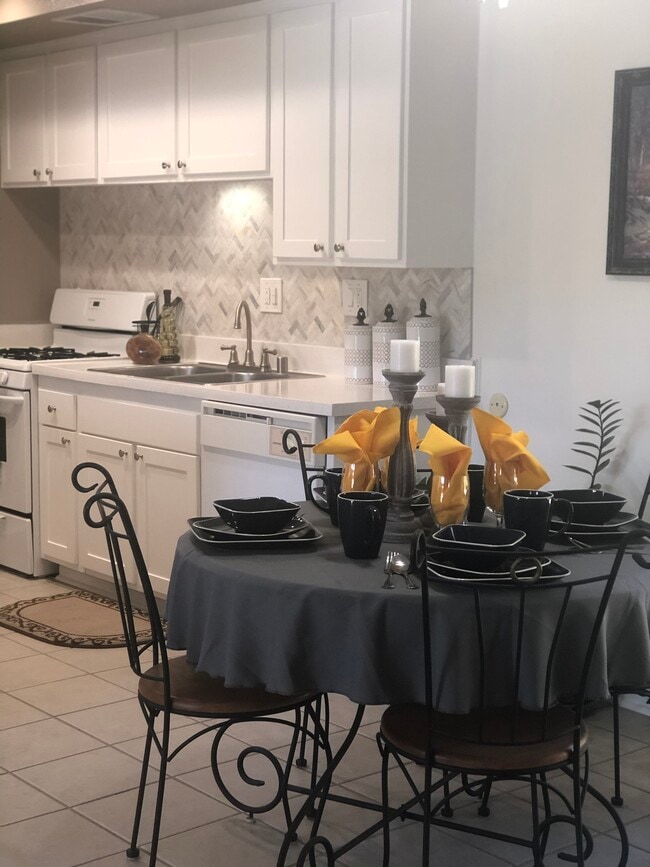 Photo - Alders Apartment Company