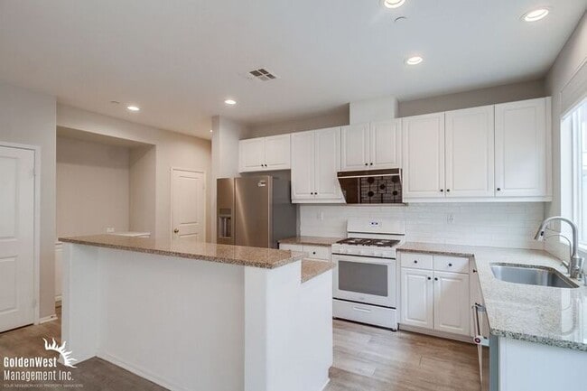 Photo - Stunning 3Bdm 2.5Ba Townhome in the Montec...