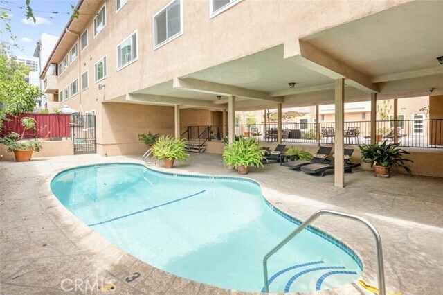 Photo - 1121 N Olive Dr Unit 209