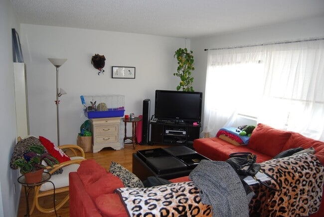 Photo - 2011 Rockefeller Ln Unit C