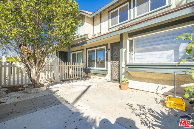 Photo - 13321 Meyer Rd Unit B