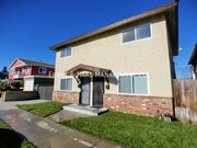 Photo - 75 E Mountain View St