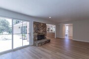 Photo - 555 Paulette Pl