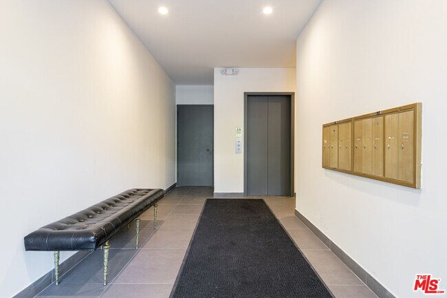 Photo - 1677 Westholme Ave Unit 302