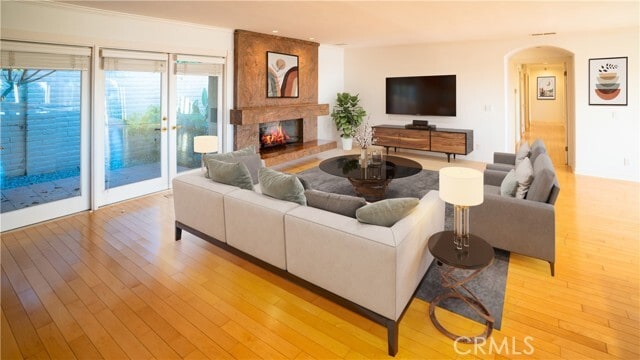 Building Photo - 984 La Cresta Pl