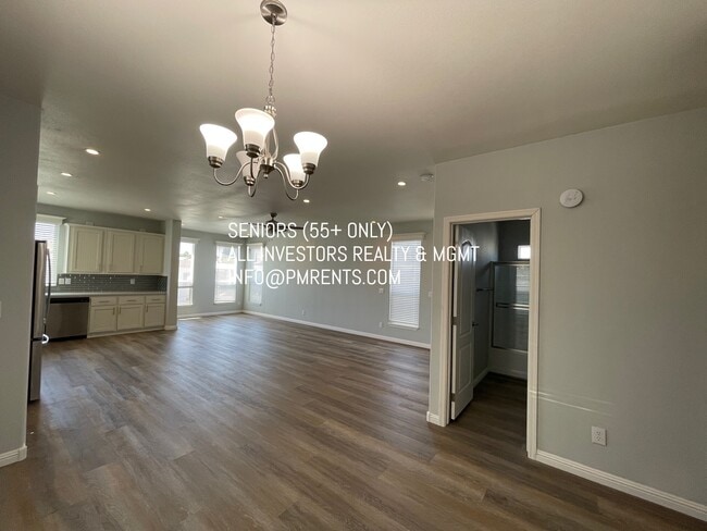 Photo - 141 Douglas Dr