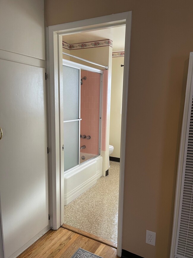 Photo - 1431 Allen Ave Unit 1431.5