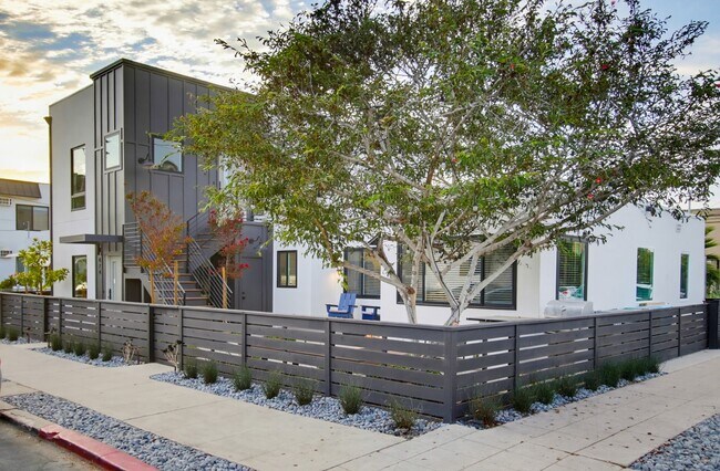 Photo - 426-426 Arbor Dr Unit 422-Upper