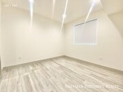 Photo - 4847 Oakwood Ave Unit 216
